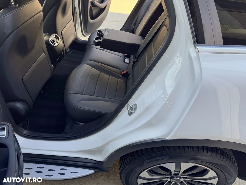 Mercedes-Benz GLC 220 d 4MATIC 9G-TRONIC - 33