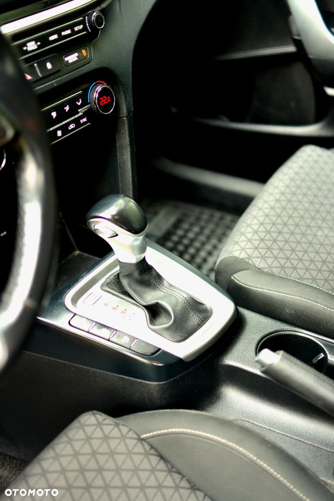 Kia Ceed - 13