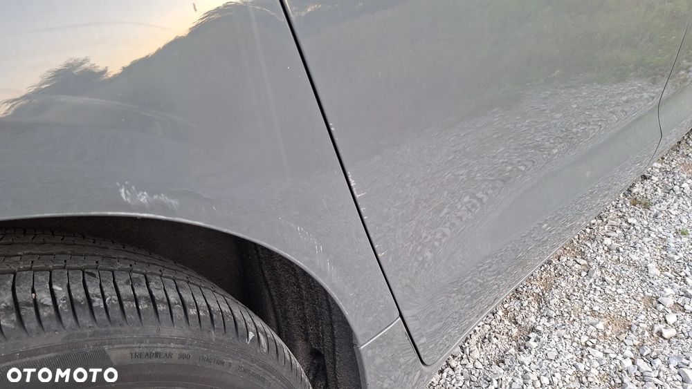 Chrysler Pacifica - 12