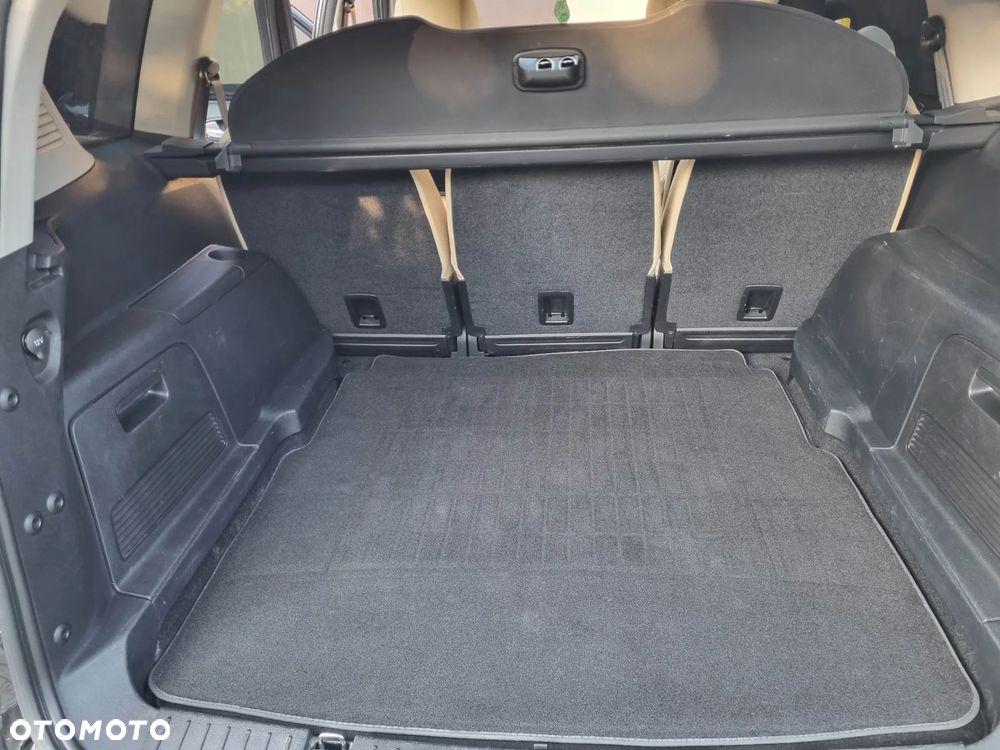 Ford S-Max - 23