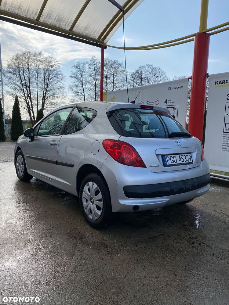 Peugeot 207 - 6
