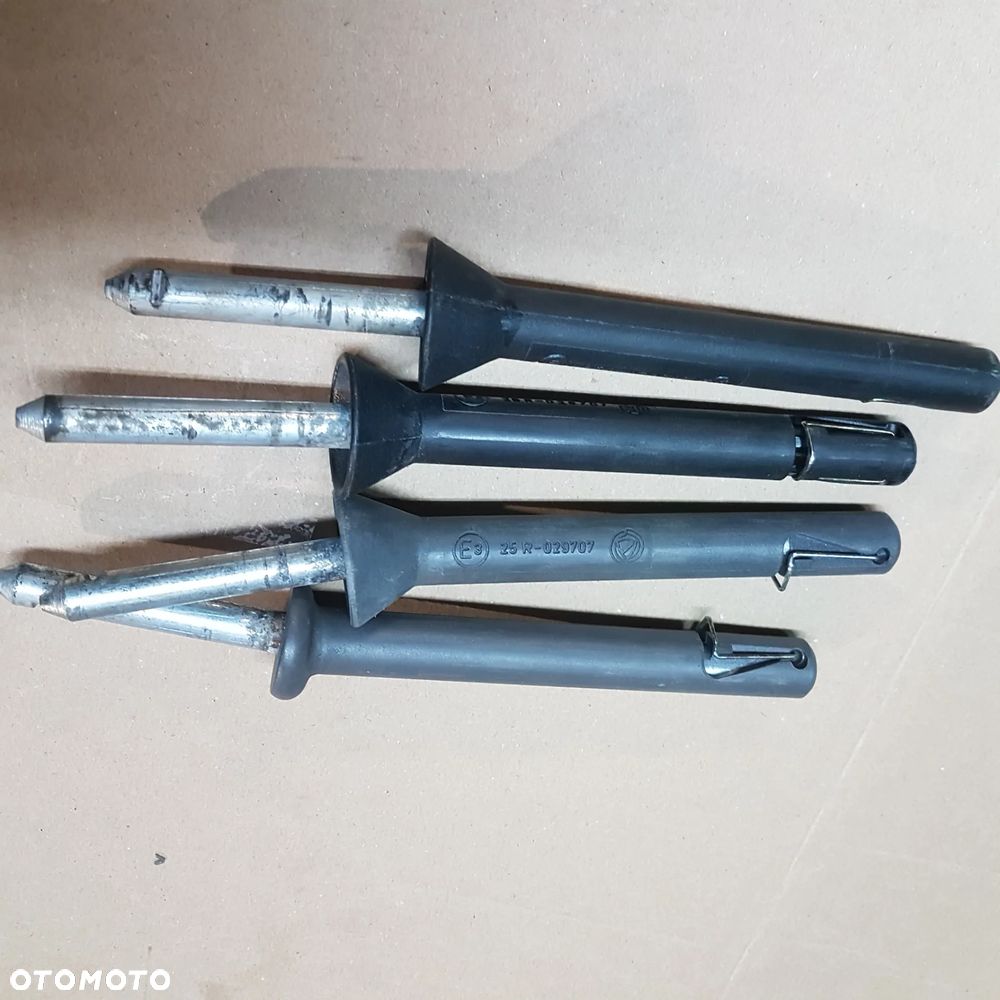 zagłówek zagłowek regulacja oś regulacji wysokości przód przednie fiat 126p 126 p maluch - 19