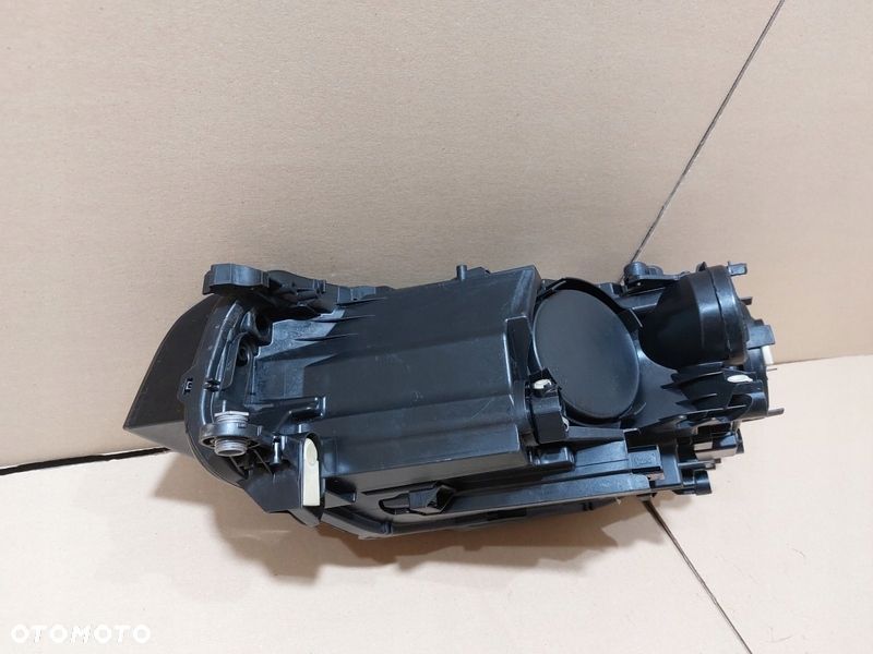 LAMPA PRAWY PRZÓD T-CROSS 2GM 2GM941006A - 11