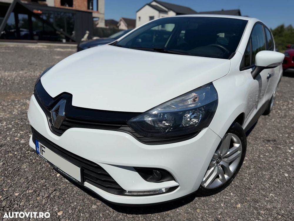 Renault Clio - 1