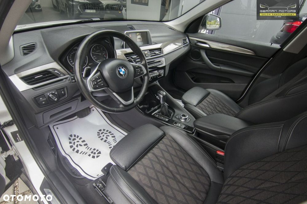 BMW X1 xDrive18d xLine - 24