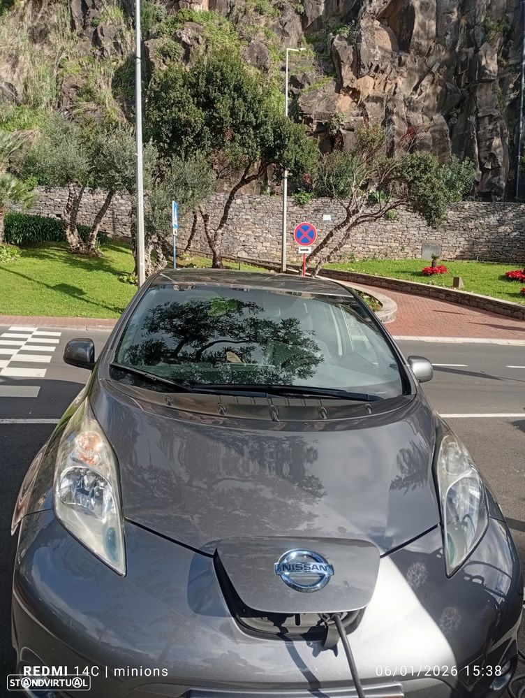 Nissan Leaf 24 kWh (c/ Bateria) Visia + - 4