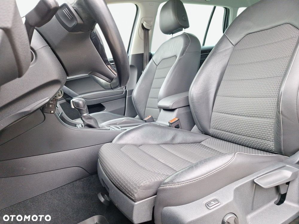 Volkswagen Golf 1.4 TSI BMT Highline DSG - 11