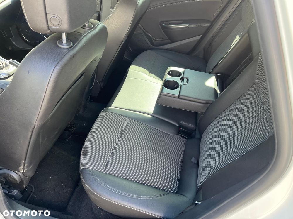 Opel Astra 1.6 Turbo Edition - 7