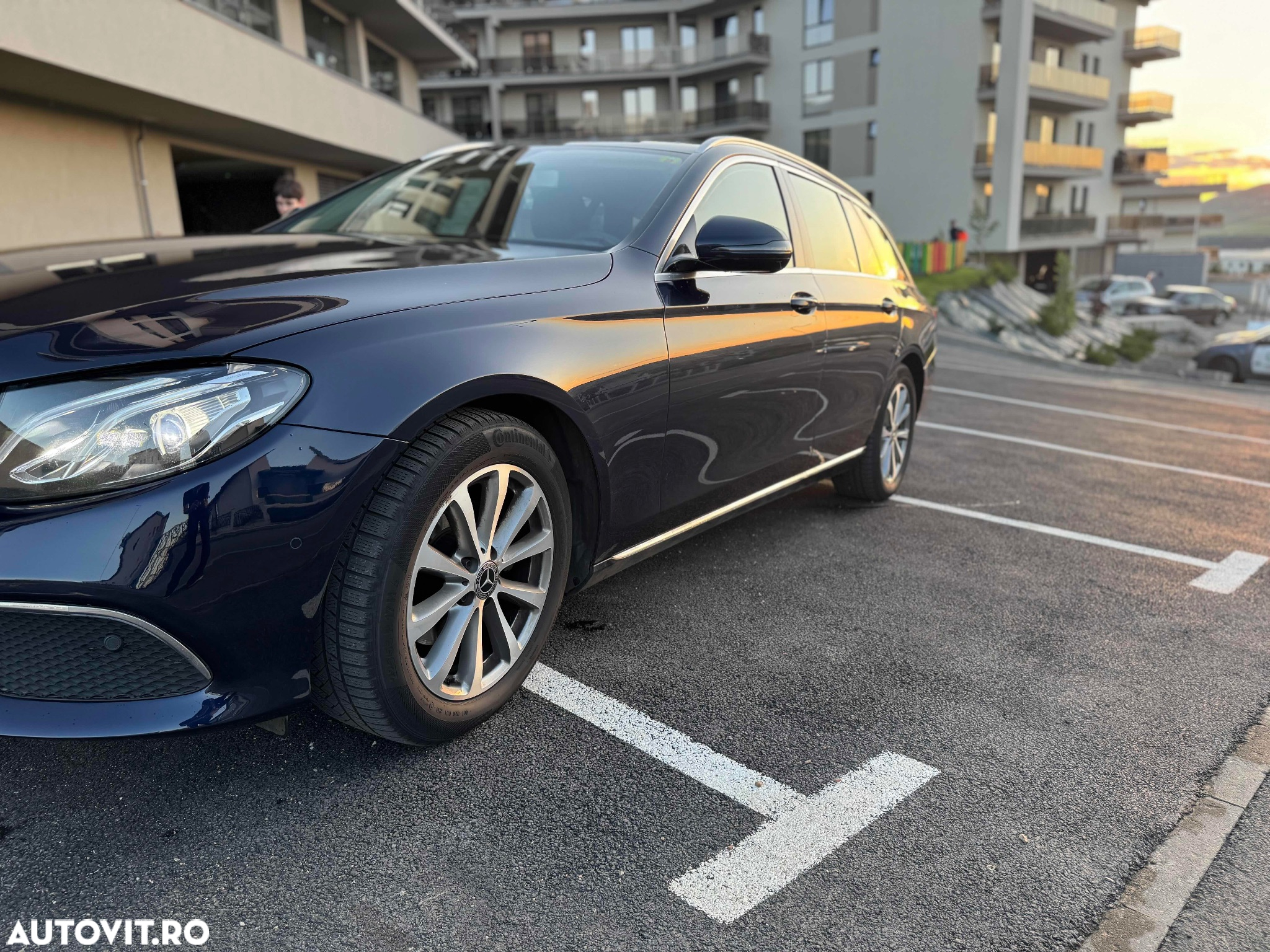 Mercedes-Benz E 200 d T 9G-TRONIC - 3