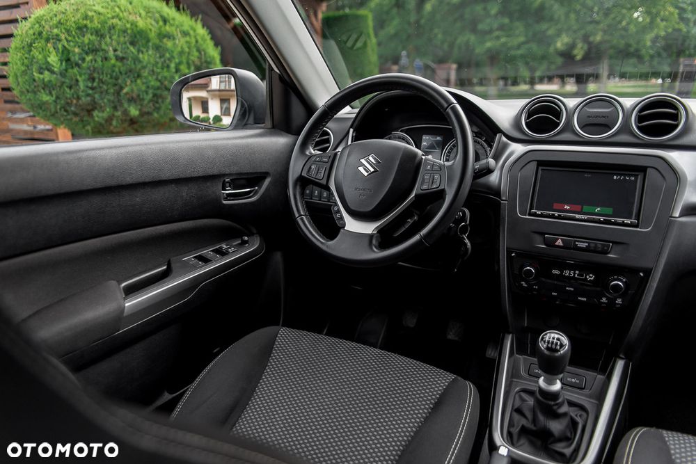 Suzuki Vitara 1.4 Boosterjet Hybrid Comfort+ - 35