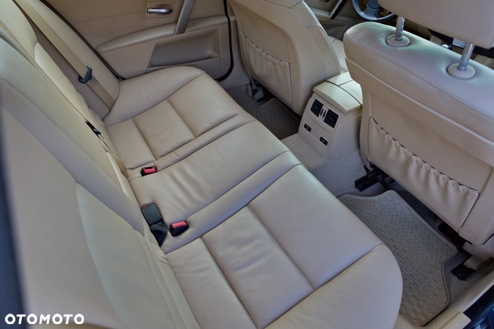BMW Seria 5 - 28