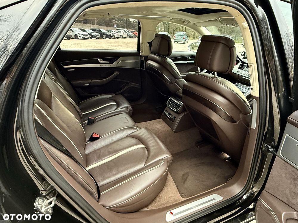 Audi A8 - 7
