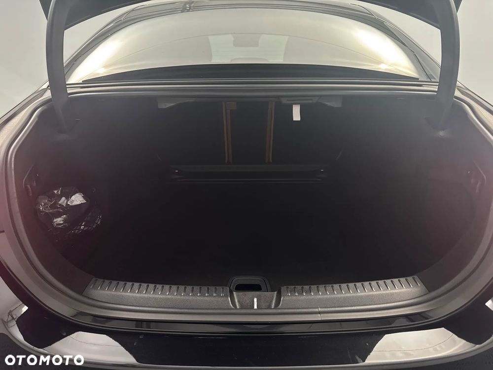 Mercedes-Benz Klasa E 220 d mHEV 4-Matic AMG 9G-Tronic - 25