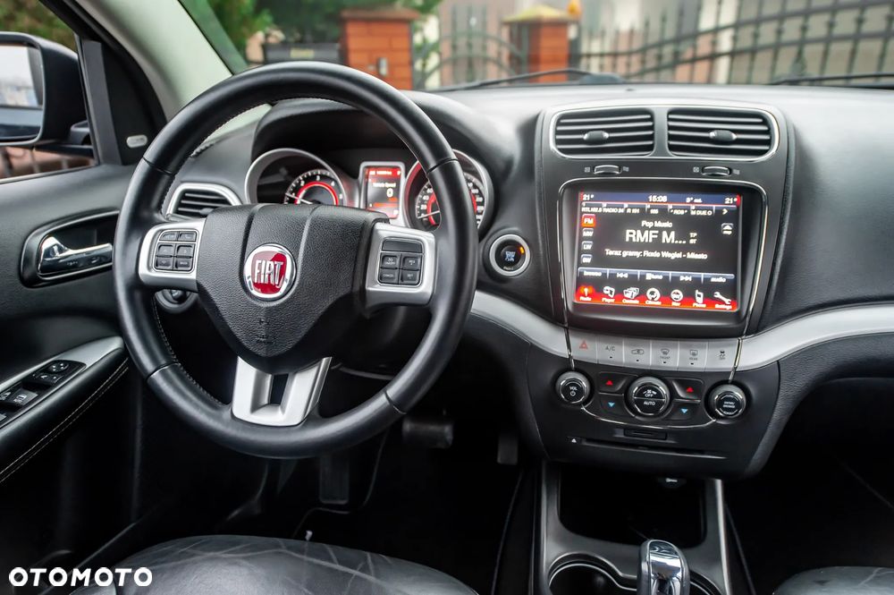 Fiat Freemont 2.0 Multijet 16V DPF Automatik Allrad Lounge - 24