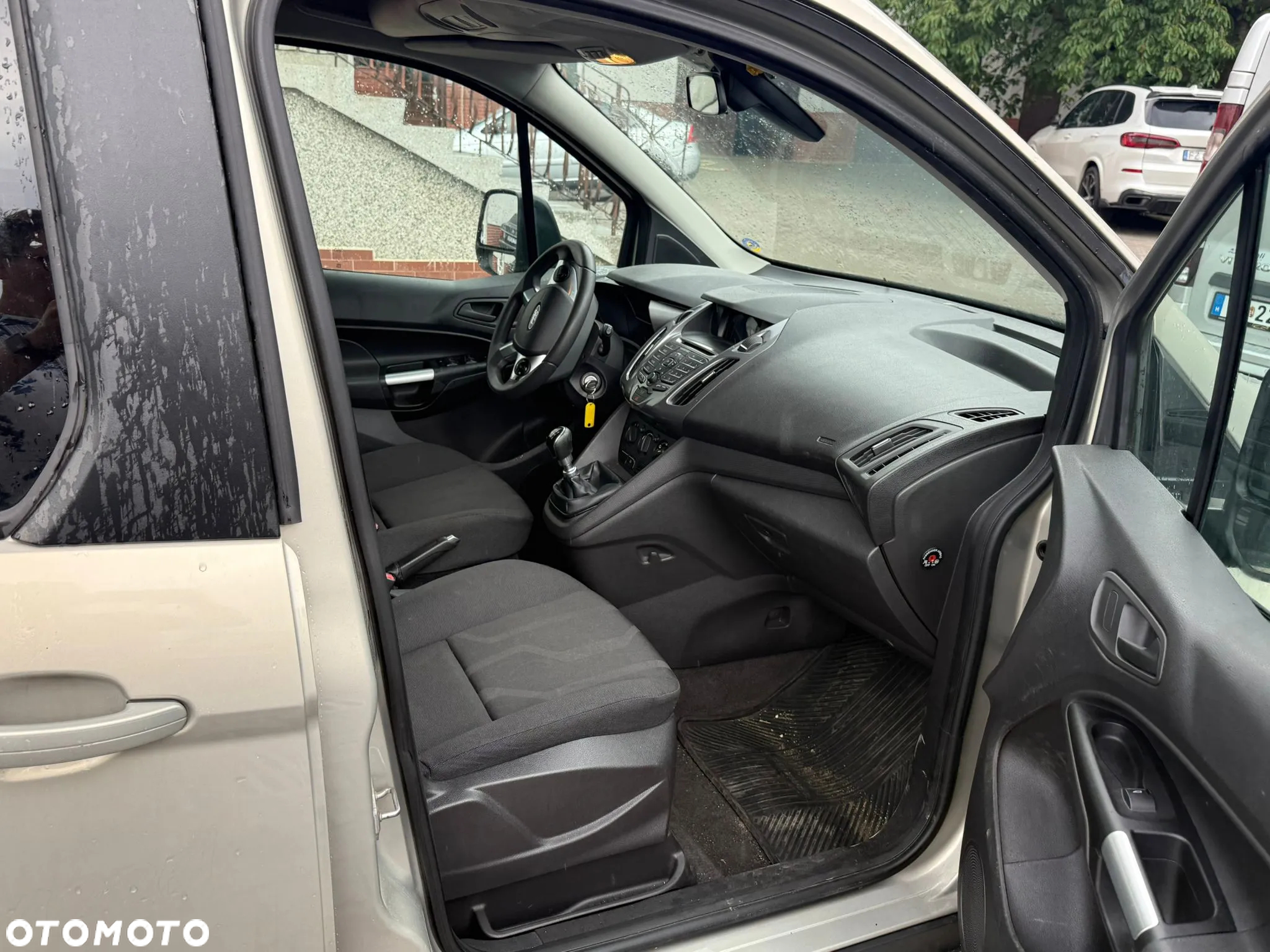 Ford Tourneo Connect - 10