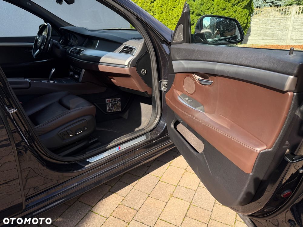 BMW 5GT 535i xDrive - 15