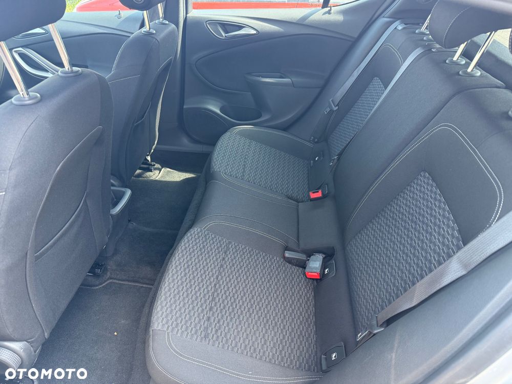 Opel Astra 1.4 Turbo Start/Stop Business - 11