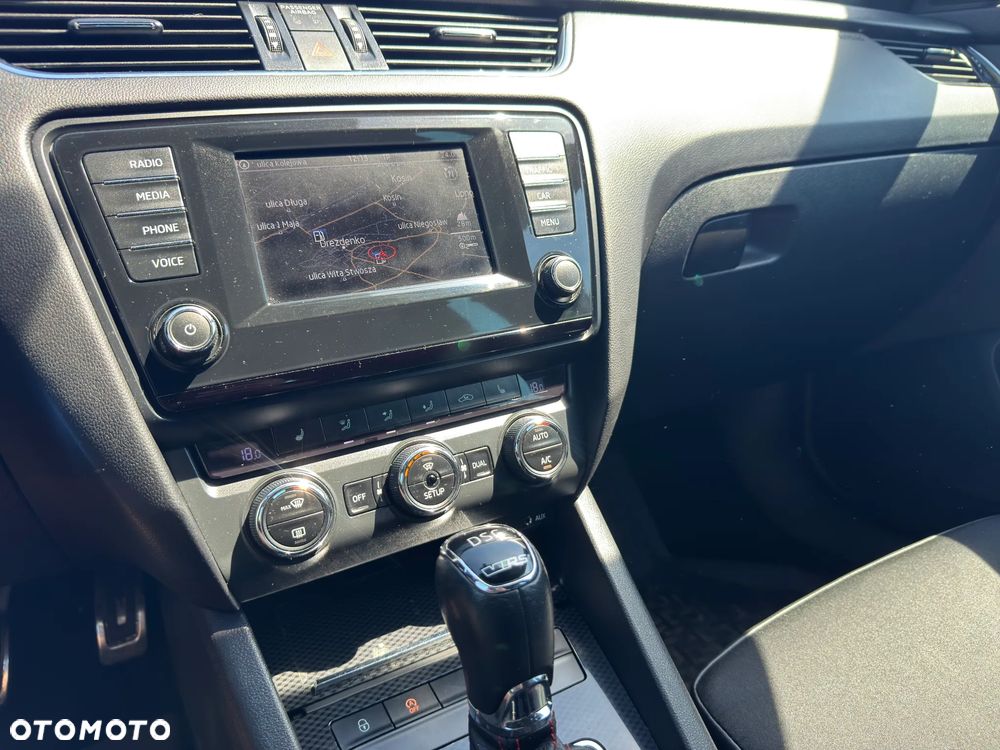 Skoda Octavia 2.0 TDI DSG RS - 31