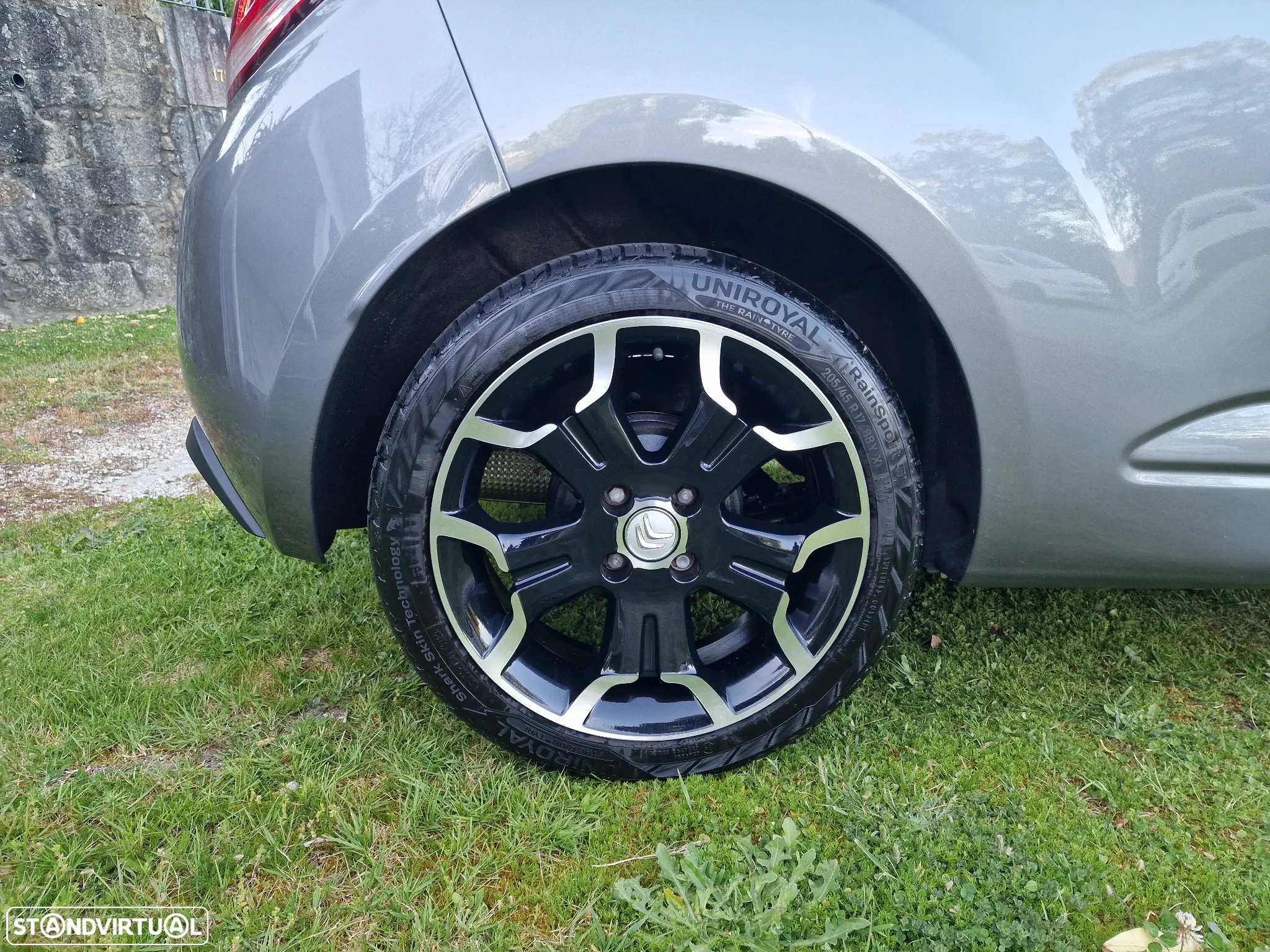 Citroën DS3 1.6 HDi Airdream So Chic - 9