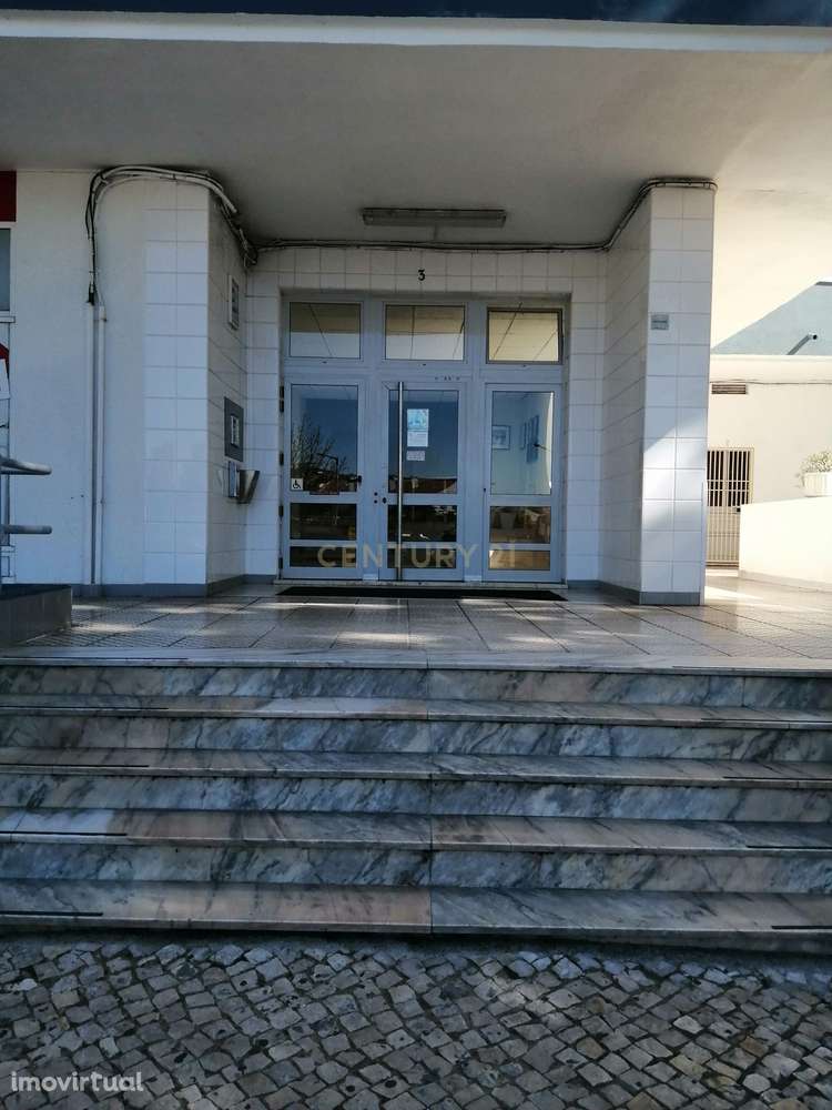 Apartamento T0 transformado em T1, nas torres das argolas - Grande imagem: 3/3