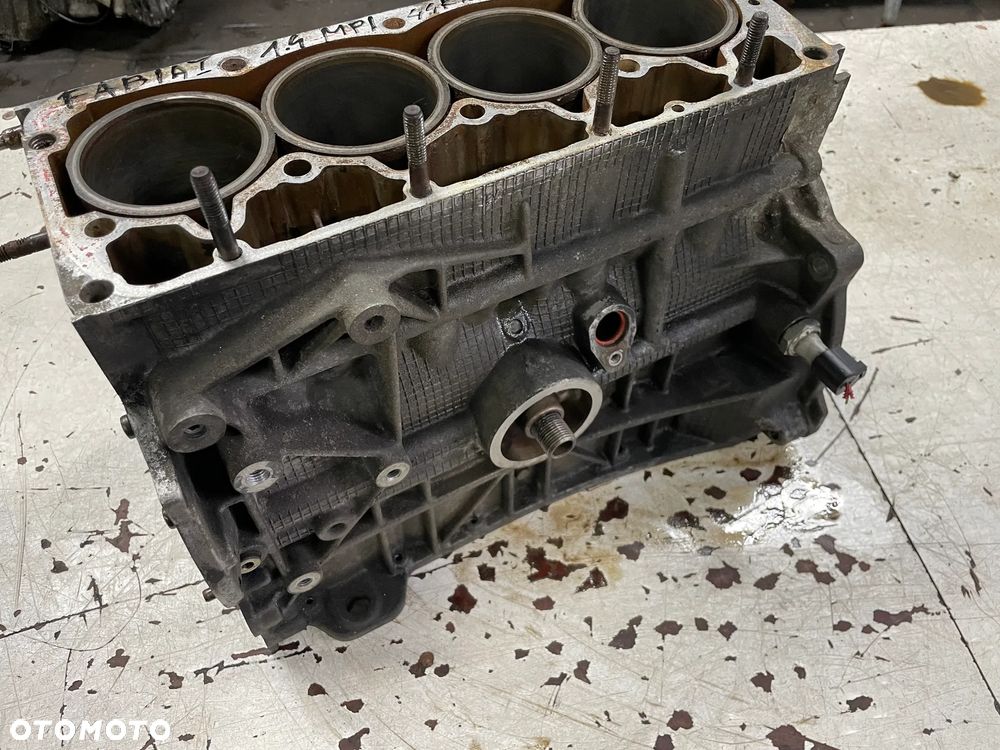 Blok silnika Skoda Fabia I 1.4 MPI AZF - 7