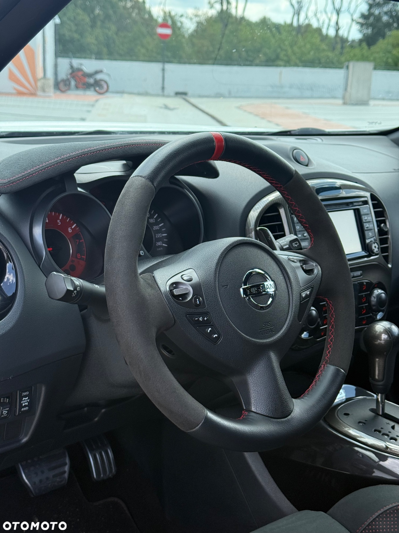 Nissan Juke 1.6 DIG-T Nismo RS 4WD Xtronic EU6 - 35