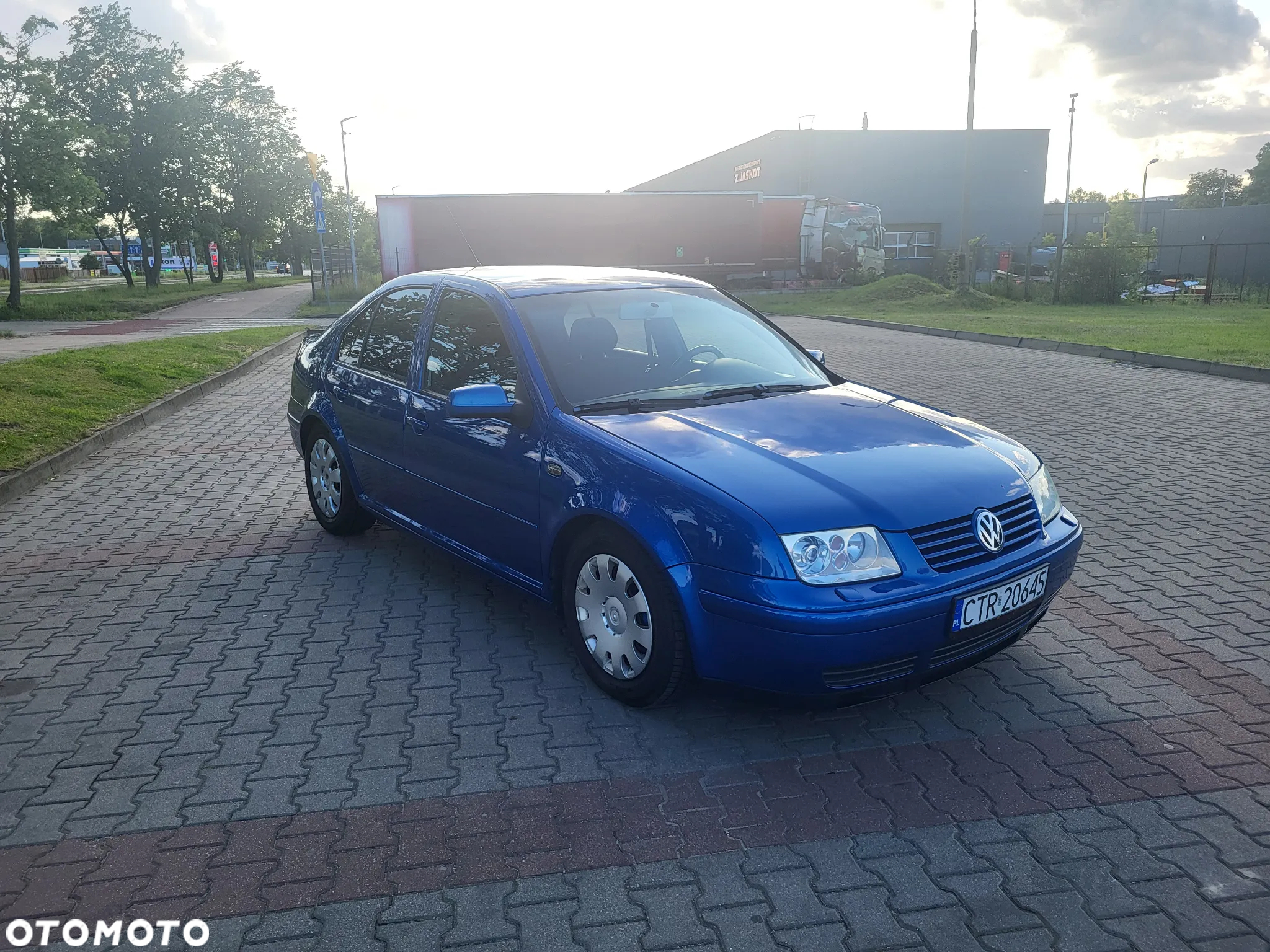 Volkswagen Bora 1.8T Trendline - 10
