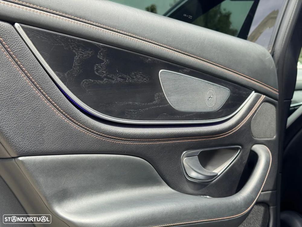 Mercedes-Benz CLS 350 d 4Matic AMG Line - 25