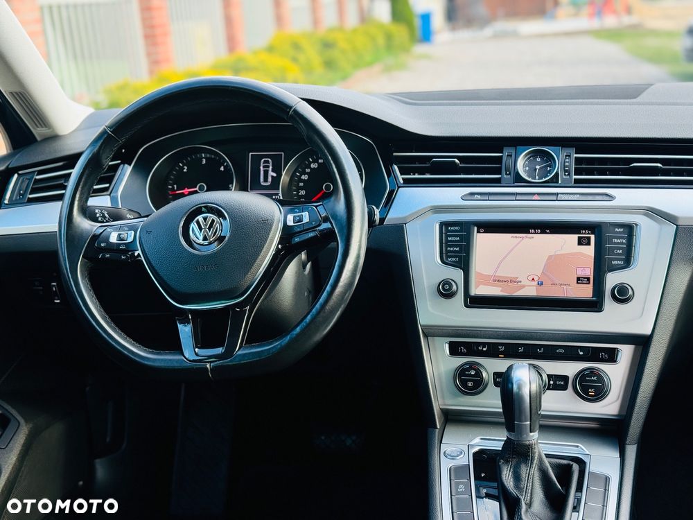 Volkswagen Passat Variant 2.0 TDI DSG (BlueMotion Technology) Comfortline - 16