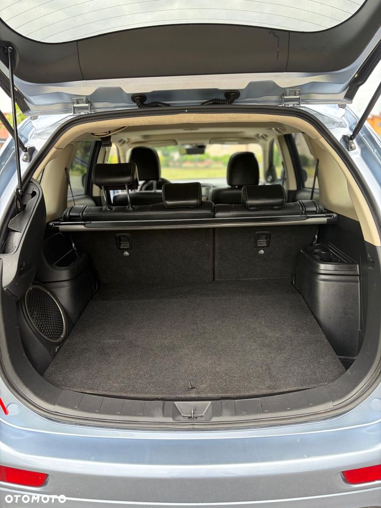 Mitsubishi Outlander - 24