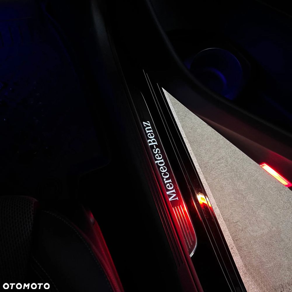 Mercedes-Benz Klasa E 220 d 4Matic 9G-TRONIC Avantgarde - 16