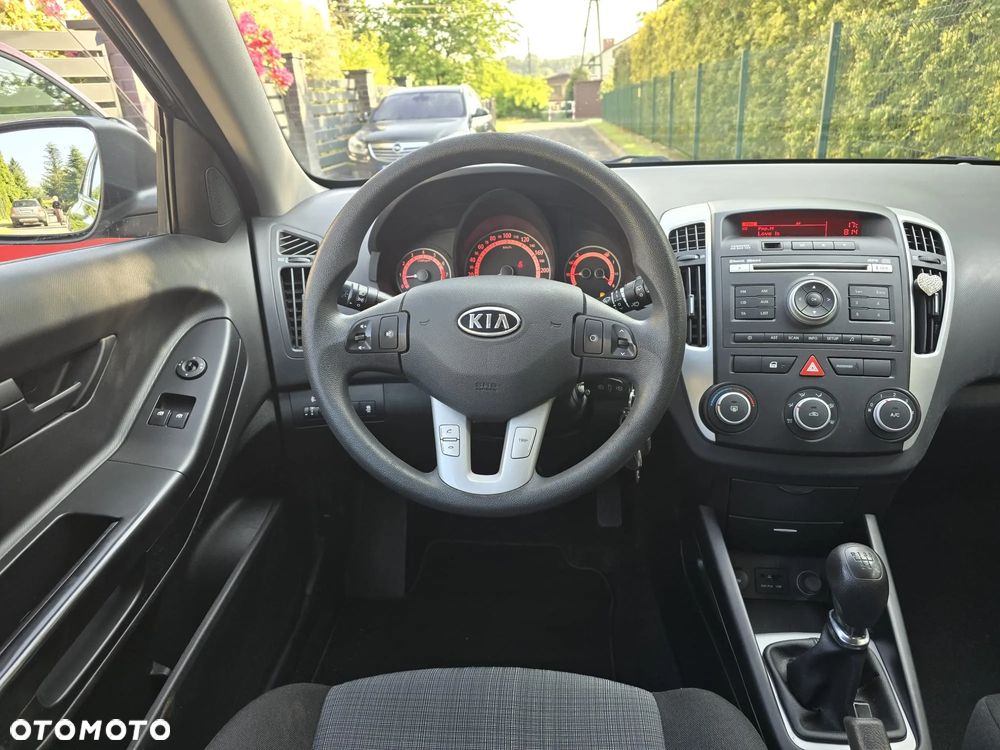 Kia ProCeed - 25