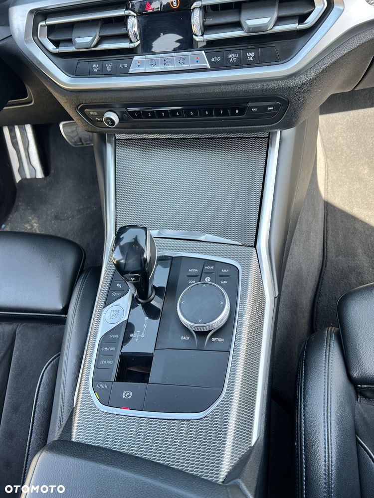 BMW Seria 3 318d Edition M Sport Shadow - 23