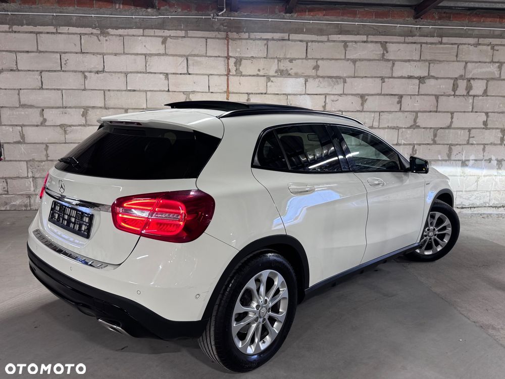 Mercedes-Benz GLA 200 7G-DCT Edition 1 - 22