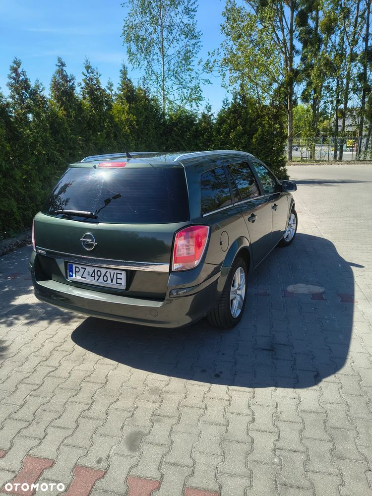 Opel Astra 1.6 Edition 111 Jahre - 10