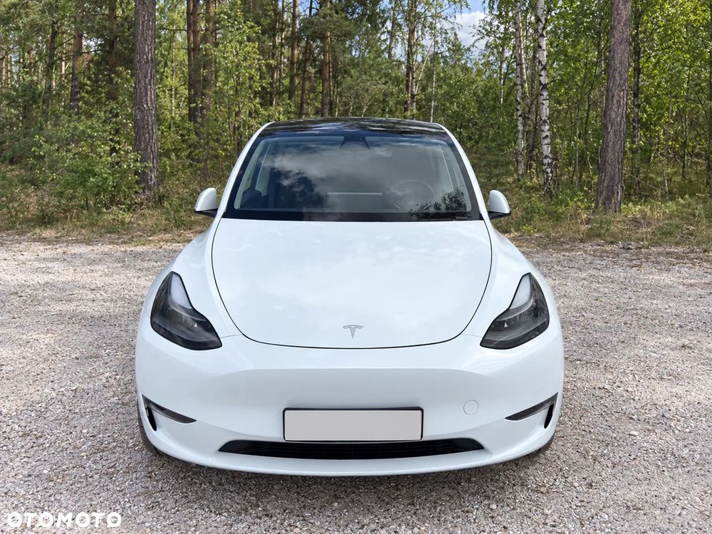 Tesla Model Y Performance AWD - 1