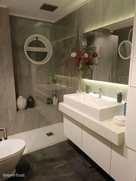 Porto | T2 Mobilado e Equipado | Garagem Dupla | Centro de Gondomar - Grande imagem: 4/9