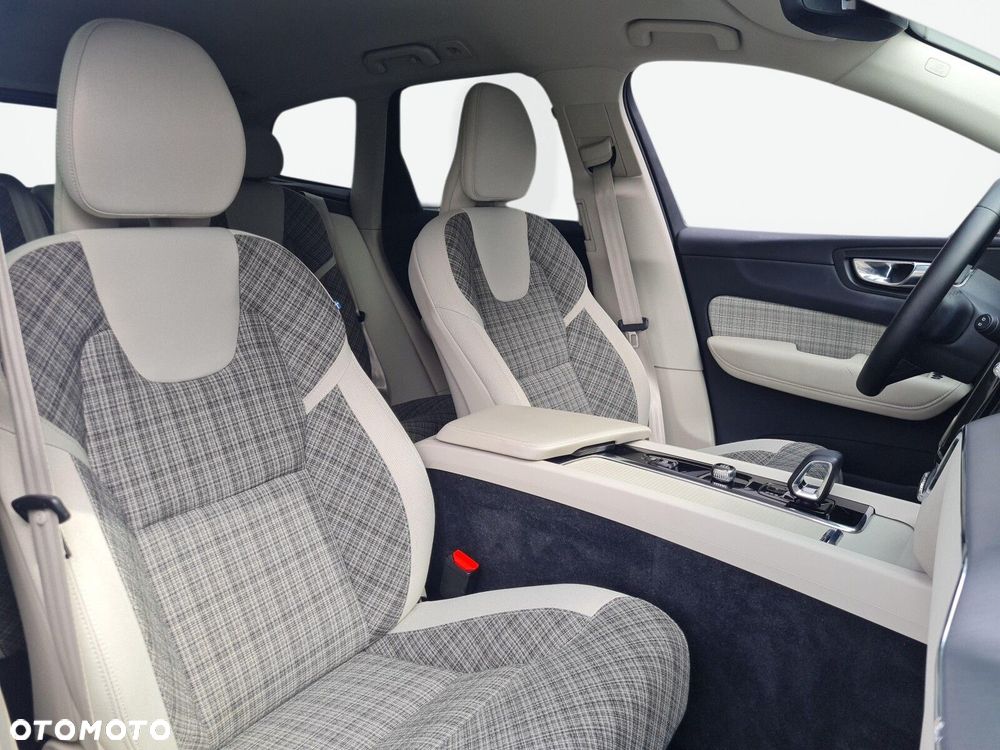 Volvo XC 60 B4 B Core - 24