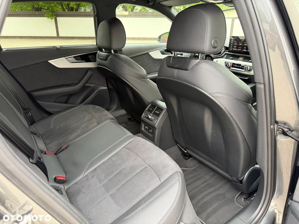 Audi A4 Avant 35 TDI mHEV S Line S tronic - 33