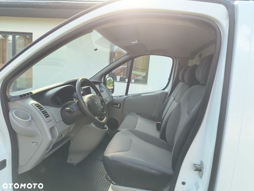 Renault TRAFIC - 16