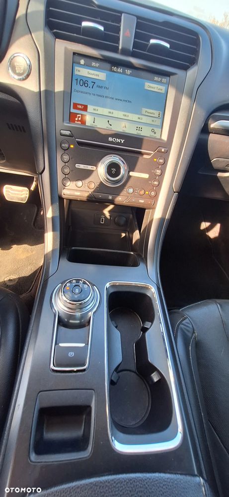 Ford Fusion - 35