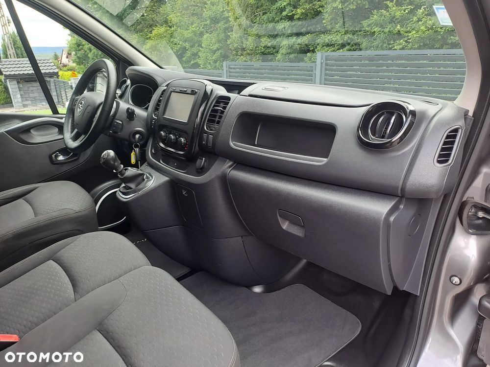 Opel Vivaro - 18