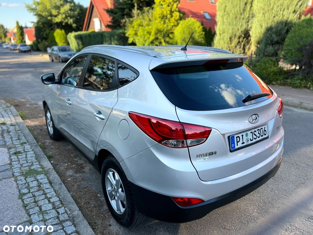 Hyundai ix35 1.6 2WD UEFA EURO 2012 Edition - 16