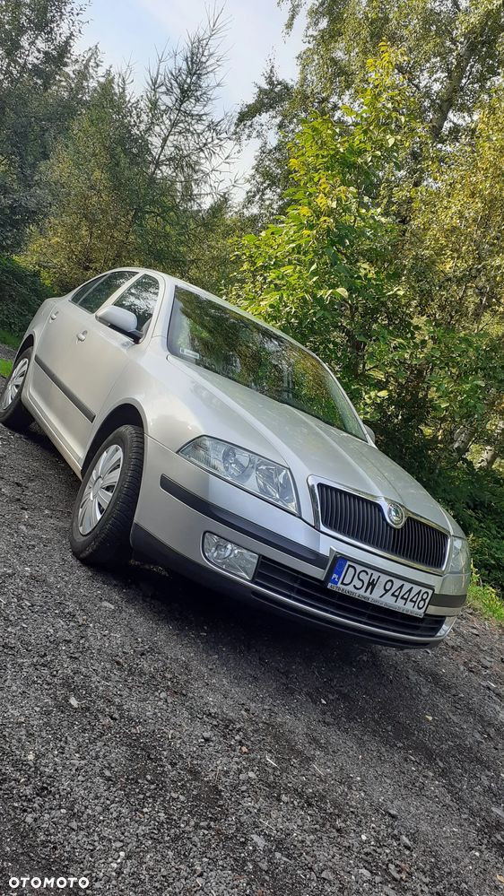 Skoda Octavia 1.6 Ambiente Tiptr - 23