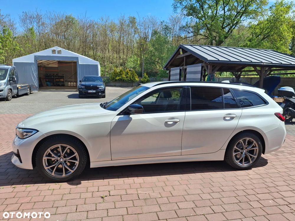 BMW Seria 3 318i - 16