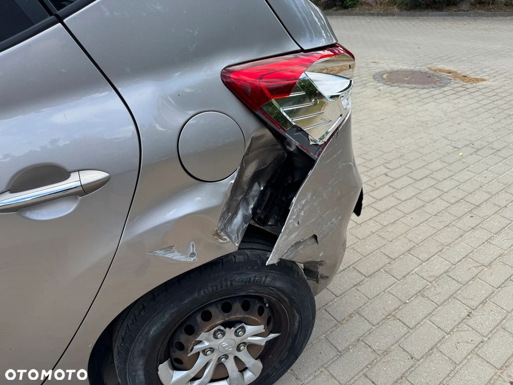 Hyundai ix20 1.4 blue Trend - 10