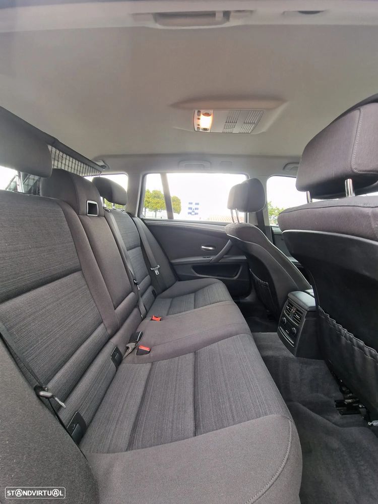 BMW 520 i Executive - 12