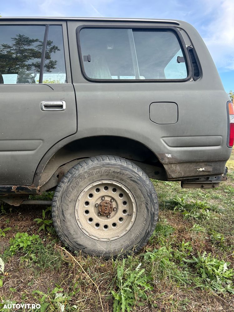 Toyota Land Cruiser - 8