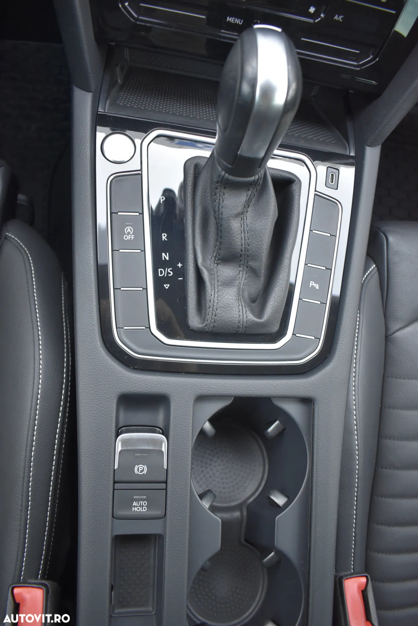 Volkswagen Passat 2.0 TDI DSG Highline - 31