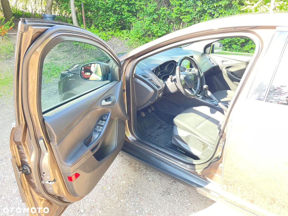 Ford Focus 1.6 SYNC Edition - 14